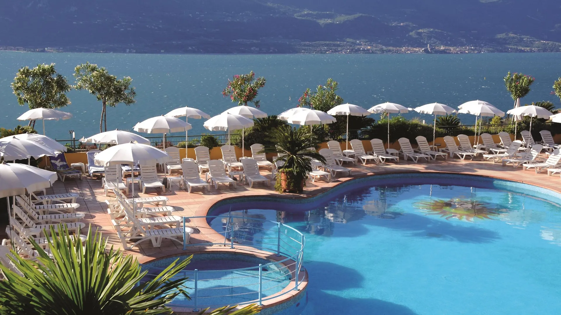 Hotel San Pietro Limone sul Garda