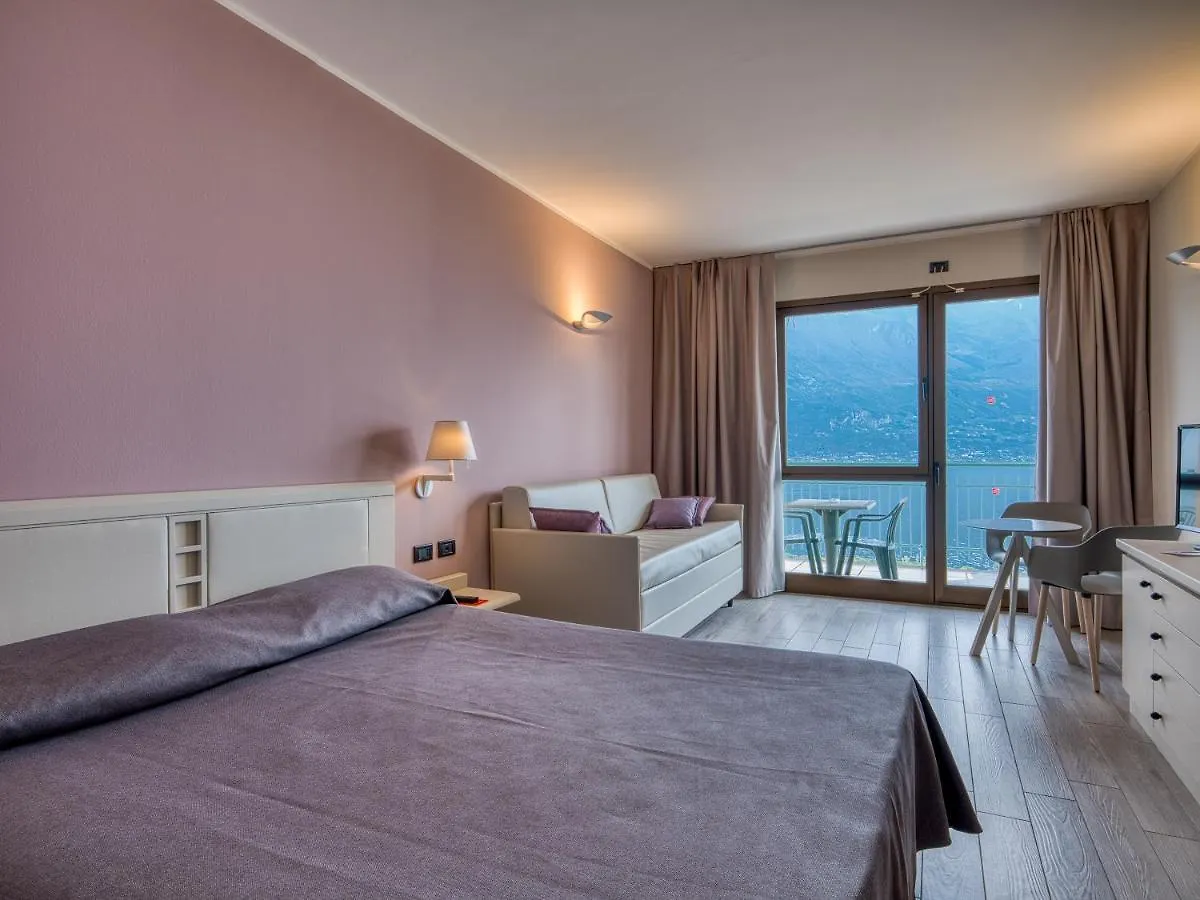 Hotel San Pietro Limone sul Garda