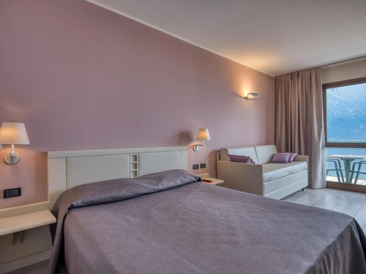 Hotel San Pietro Limone sul Garda