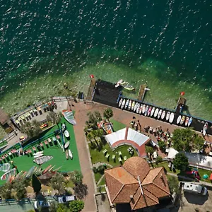 Surf Pier - Montagnoli Group Limone sul Garda