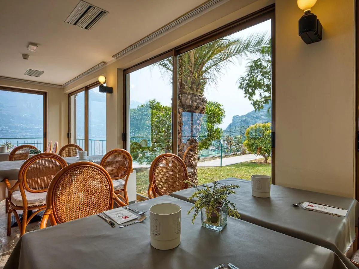 Hotel San Pietro Limone sul Garda