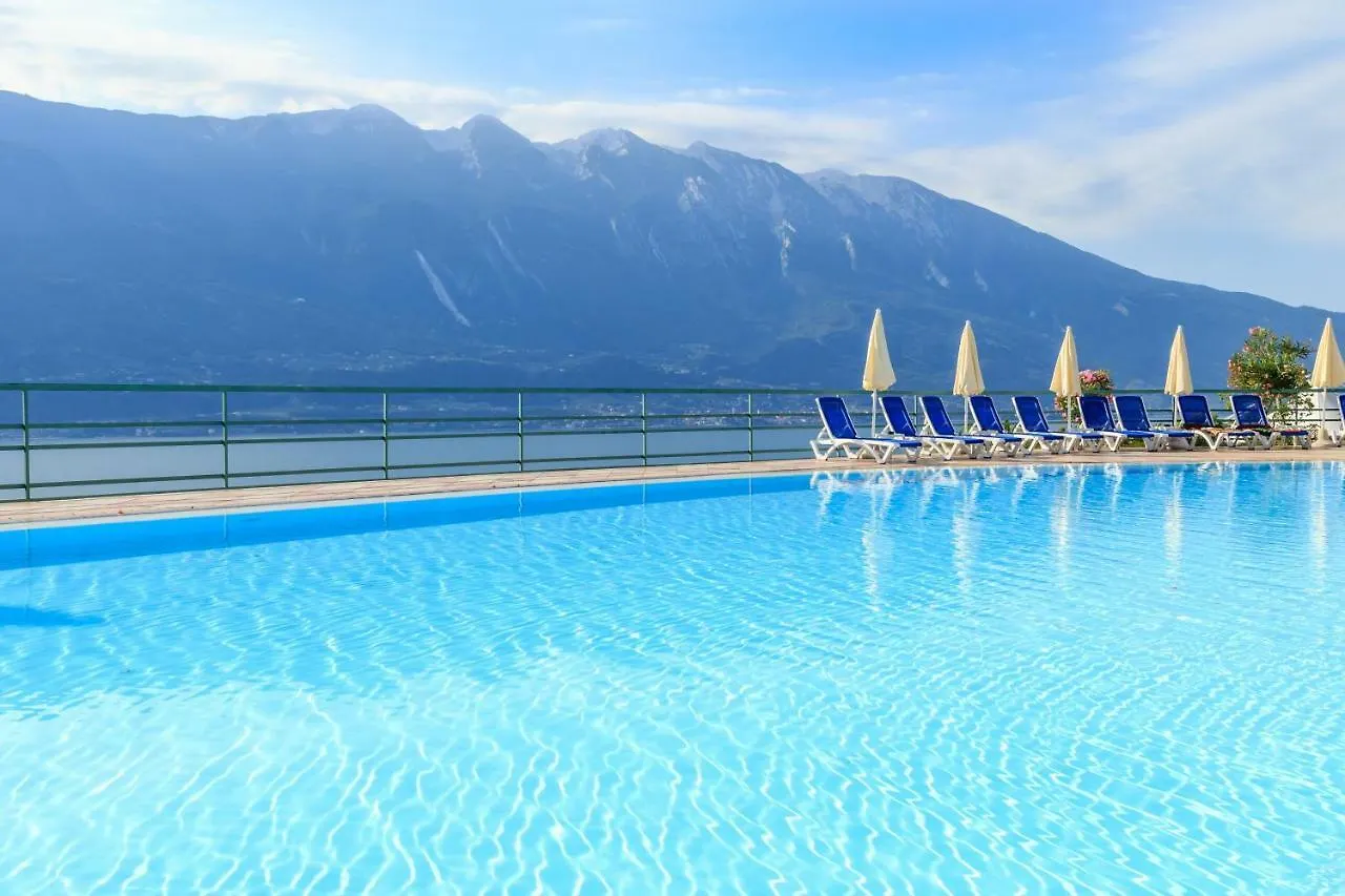 Hotel San Pietro Limone sul Garda